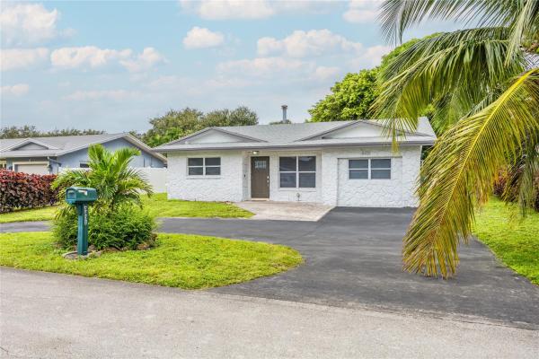 Palm-Aire Village, 6431 NW 34th Ave, Fort Lauderdale, Florida 33309, image 1