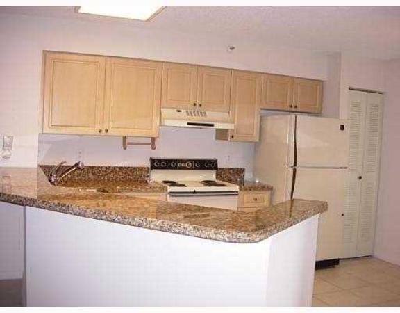 Le Club At Cypress Bend, 2205 S Cypress Bend Dr #307, Pompano Beach, Florida 33069, image 1