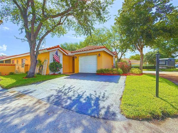Garden Homes At Country Isles, 1420 Seagrape Cir, Weston, Florida 33326, image 1