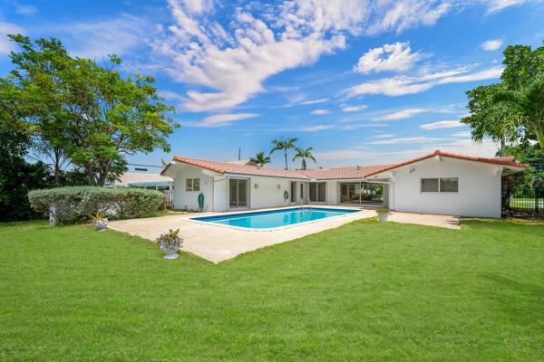 Lauderdale Surf & Yacht Estates, 232 Codrington Dr, Lauderdale By The Sea, Florida 33308, image 1