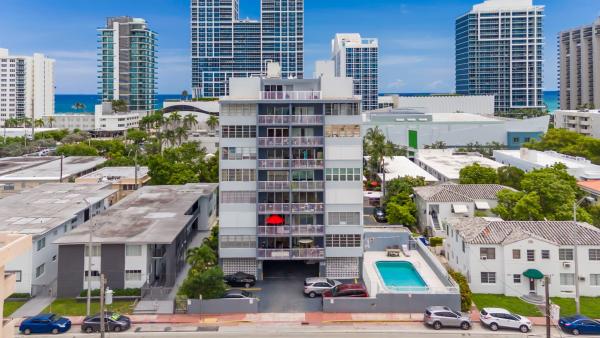 Villa Royal, 6855 Abbott Ave #201, Miami Beach, Florida 33141, image 1