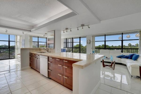Towers Of Oceanview South, 600 Parkview Dr #531, Hallandale Beach, Florida 33009, image 1