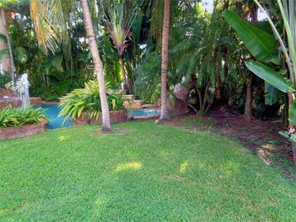Maple Grove At Walnut Creek, 7264 NW 19th Ct, Pembroke Pines, Florida 33024, image 1