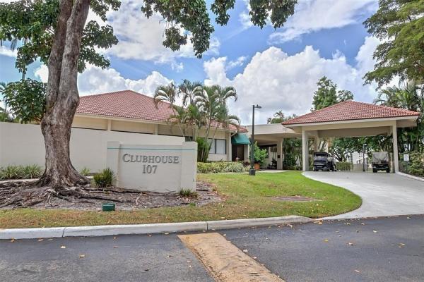 Lake Emerald, 105 Lake Emerald Dr #711, Oakland Park, Florida 33309, image 2