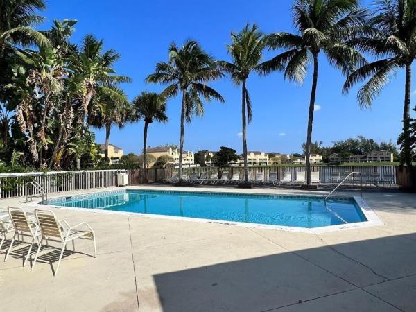 Villas At Lakeview, 5200 NW 31st Ave #158, Fort Lauderdale, Florida 33309, image 2