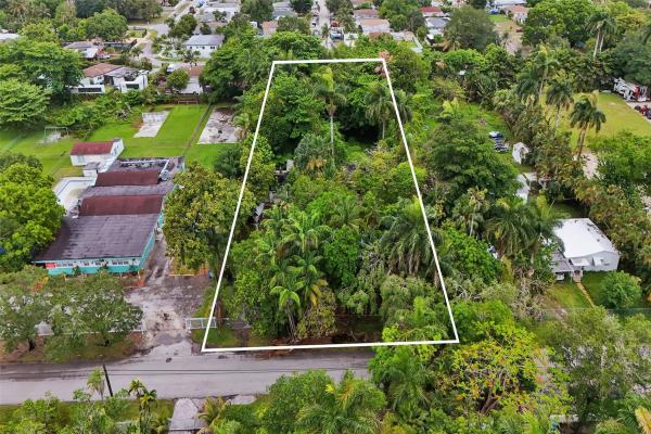 453 NE 154th St, Miami, Florida 33162, image 1
