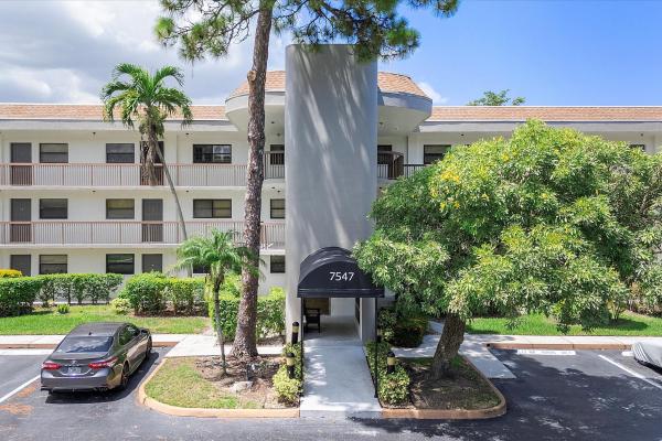 Bonaire At Woodmont, 7547 NW 79th Ave #111, Tamarac, Florida 33321, image 1
