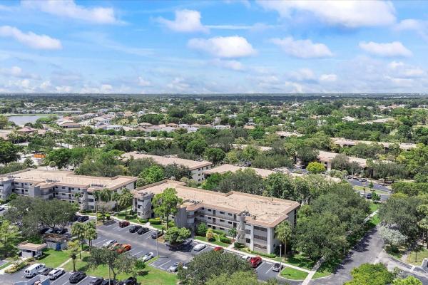 Bonaire At Woodmont, 7547 NW 79th Ave #111, Tamarac, Florida 33321, image 1