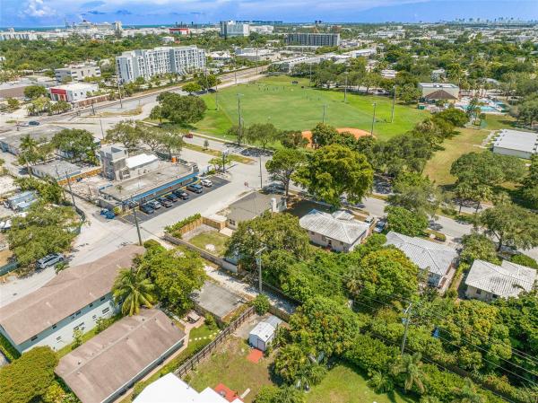 Croissant Park, 301 SW 17th St, Fort Lauderdale, Florida 33315, image 1