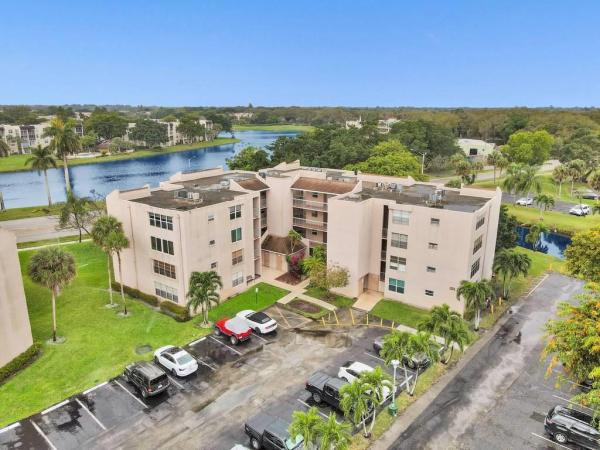 Tangerine Of Pine Island Ridge, 9440 Tangerine Pl #103, Davie, Florida 33324, image 1