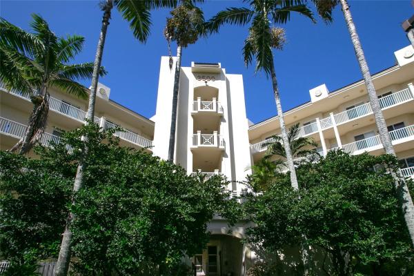 Royal Point At Palm-Aire, 3500 Oaks Clubhouse Dr #104, Pompano Beach, Florida 33069, image 1