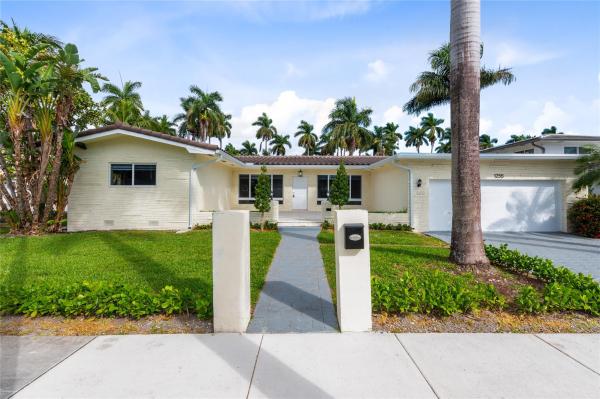 Hollywood Lakes, 1255 Hollywood Blvd, Hollywood, Florida 33019, image 1