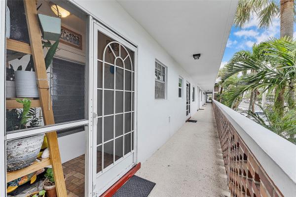 Lighthouse Point Gardens South, 2050 NE 39th St #N202, Lighthouse Point, Florida 33064, image 1