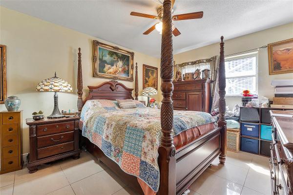Lighthouse Point Gardens South, 2050 NE 39th St #202N, Lighthouse Point, Florida 33064, image 1
