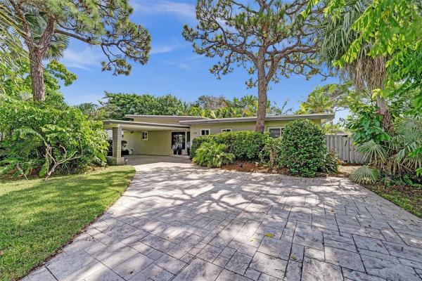 Middle River Estates, 2732 NE 15th Ter, Wilton Manors, Florida 33334, image 1