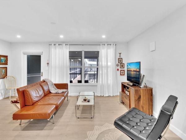 Country Club Manor, 4848 NE 23rd Ave #9B, Fort Lauderdale, Florida 33308, image 1