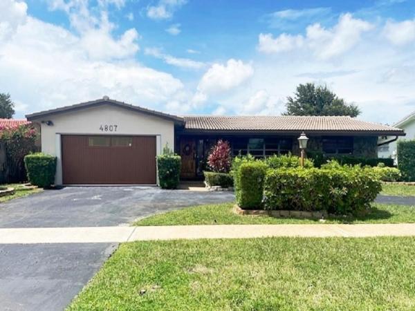 Hollywood Hills, 4807 Cleveland St, Hollywood, Florida 33021, image 1