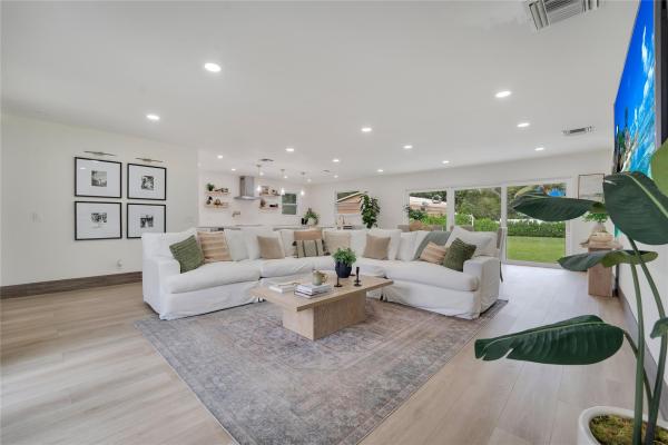 Square Lake, 4893 S Kay St, Palm Beach Gardens, Florida 33418, image 1