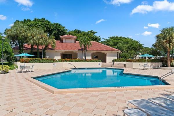 Emerald Isle At Laguna Lakes, 4101 San Marino Blvd #108, West Palm Beach, Florida 33409, image 1