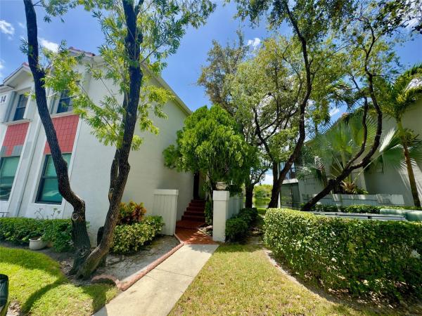 12078 NW 11th St, Pembroke Pines, Florida 33026, image 1