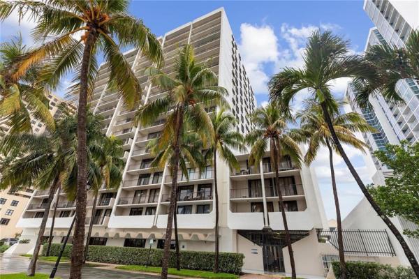 Oceanfront Plaza, 2625 Collins Ave 1408, Miami Beach, Florida 33140, image 1