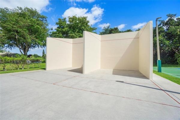 Golden Raintree 1, 2743 NW 42nd Ave, Coconut Creek, Florida 33066, image 1