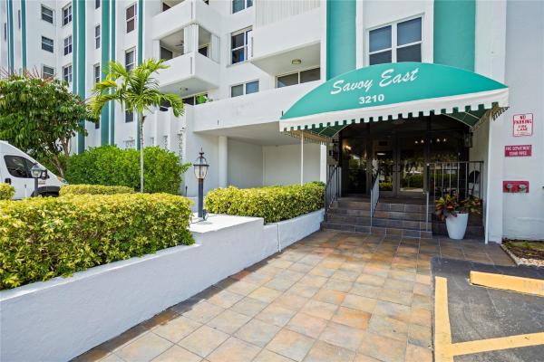 Savoy East, 3210 SE 10th St #9F, Pompano Beach, Florida 33062, image 1