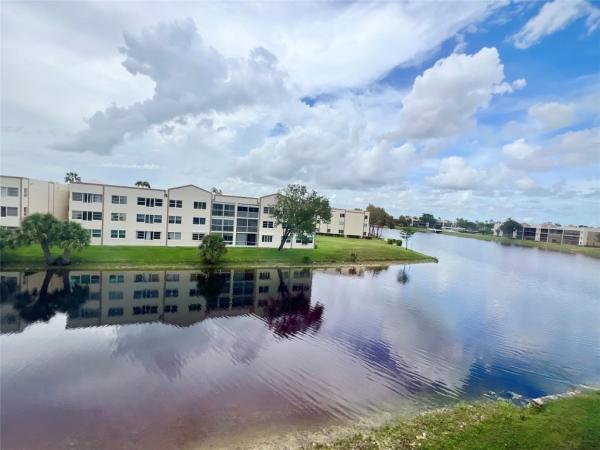 Clairmont, 10842 W Clairmont Cir #310, Tamarac, Florida 33321, image 2