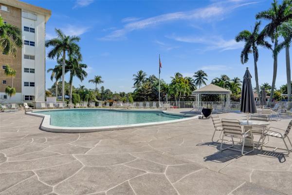 Chase At River Shores, 2990 NE 16th Ave #201, Oakland Park, Florida 33334, image 1
