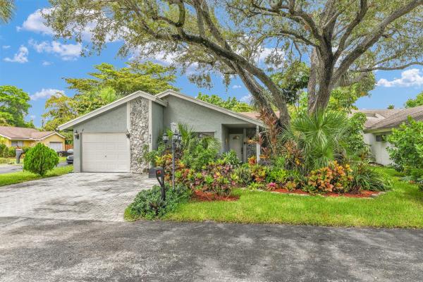 Bayberry Village At Jacaranda, 990 NW 89th Ave, Plantation, Florida 33324, image 1