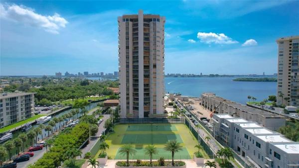 1800 NE 114th St 1002, Miami, Florida 33181, image 1