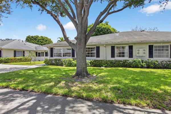 Limetree, 10098 40th Dr #284, Boynton Beach, Florida 33436, image 1