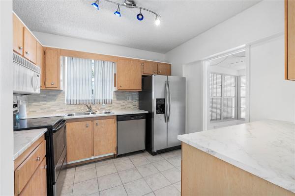 Greenhouse Of Boca, 9185 SW 5th St #A, Boca Raton, Florida 33428, image 3