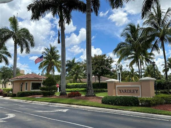 Yardley At Kings Point, 7755 Yardley Dr #307, Fort Lauderdale, Florida 33321, image 1