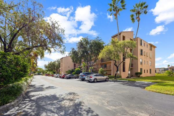 Palm Lakes, 7210 Lake Circle Dr #106, Margate, Florida 33063, image 1