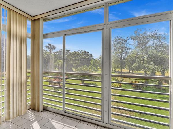 Palm-Aire Country Club 10, 625 S Oaks Dr #305, Pompano Beach, Florida 33069, image 1