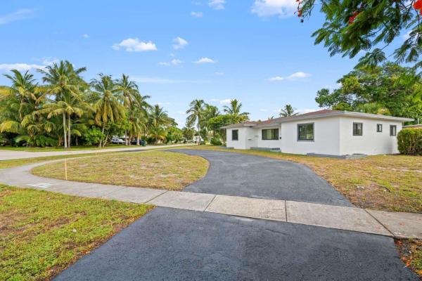 Melrose Park, 540 E Evanston Cir, Fort Lauderdale, Florida 33312, image 1