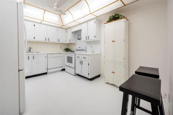 Country Club Village, 16325 Golf Club Rd #210, Weston, Florida 33326, image 2