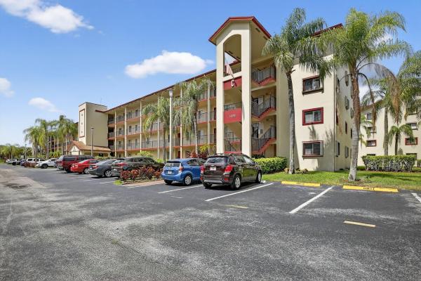 Garfield At Century Village, 1600 SW 127th Way #305 C, Pembroke Pines, Florida 33027, image 1