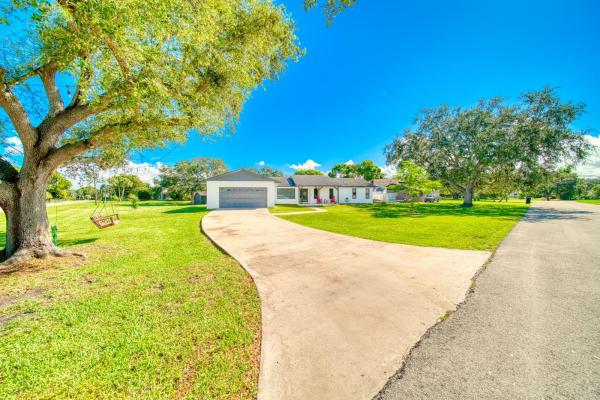 Trails Of El Rancho Acres, 20421 SW 50th Pl, Southwest Ranches, Florida 33332, image 1