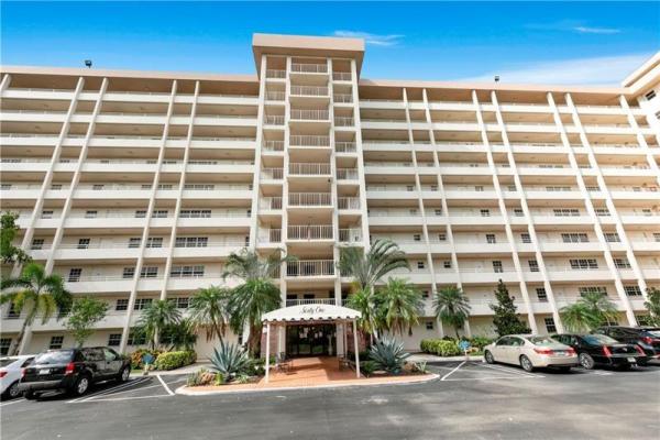 Oaks Lane At Palm-Aire, 575 Oaks Ln #403, Pompano Beach, Florida 33069, image 1