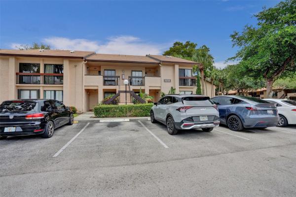 Meadowridge, 2233 SW 15th St #220, Deerfield Beach, Florida 33442, image 1