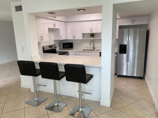 Live Oak Of Pine Island Ridge, 9440 Live Oak Pl #307, Davie, Florida 33324, image 1