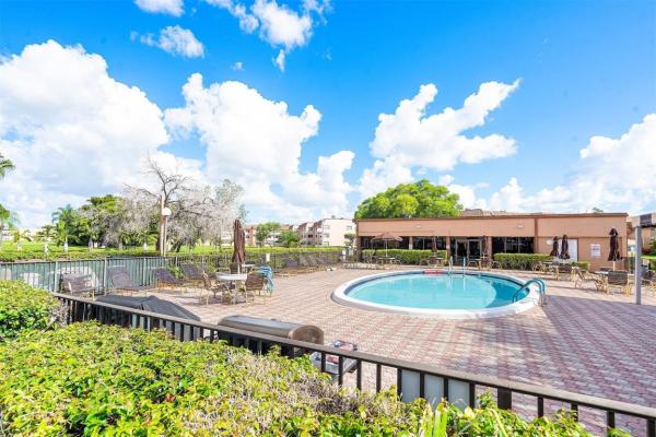 Sunrise Lakes 3, 9681 Sunrise Lakes Blvd #201, Sunrise, Florida 33322, image 1