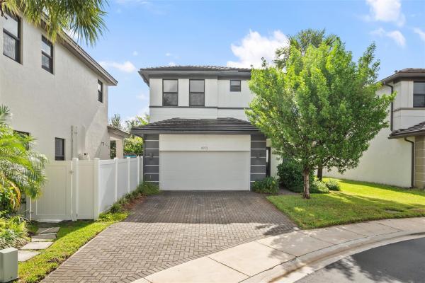Whispering Oaks, 4972 Whispering Way, Dania Beach, Florida 33312, image 1