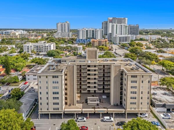 Telstar, 1811 Jefferson St #203, Hollywood, Florida 33020, image 1