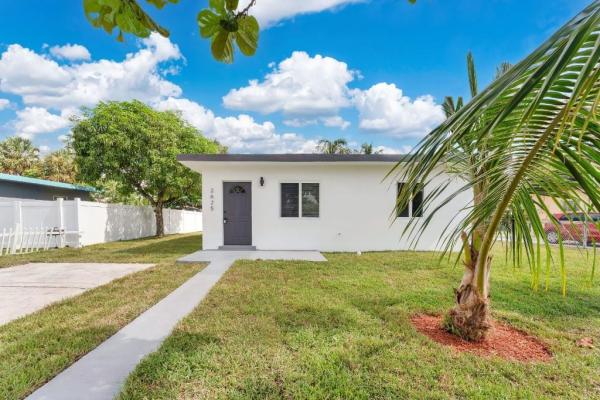 Collier City, 2625 NW 10th St, Pompano Beach, Florida 33069, image 1