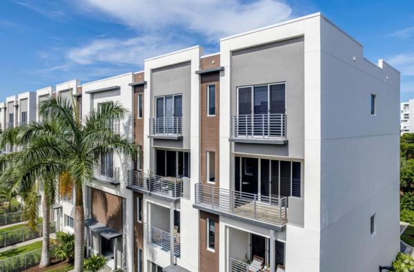 Galleria Lofts, 1044 Ne 18th Ave #203, Fort Lauderdale, Florida 33309, image 1