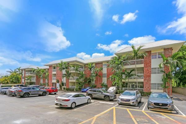 Village At Harbor Beach, 2424 SE 17th #106B, Fort Lauderdale, Florida 33316, image 1