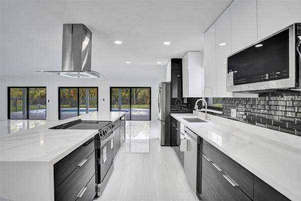 Pinewood Of Wellington, 149 Forester Ct, Wellington, Florida 33414, image 1